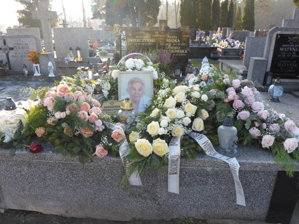 Grób Bernarda Świerczyńska