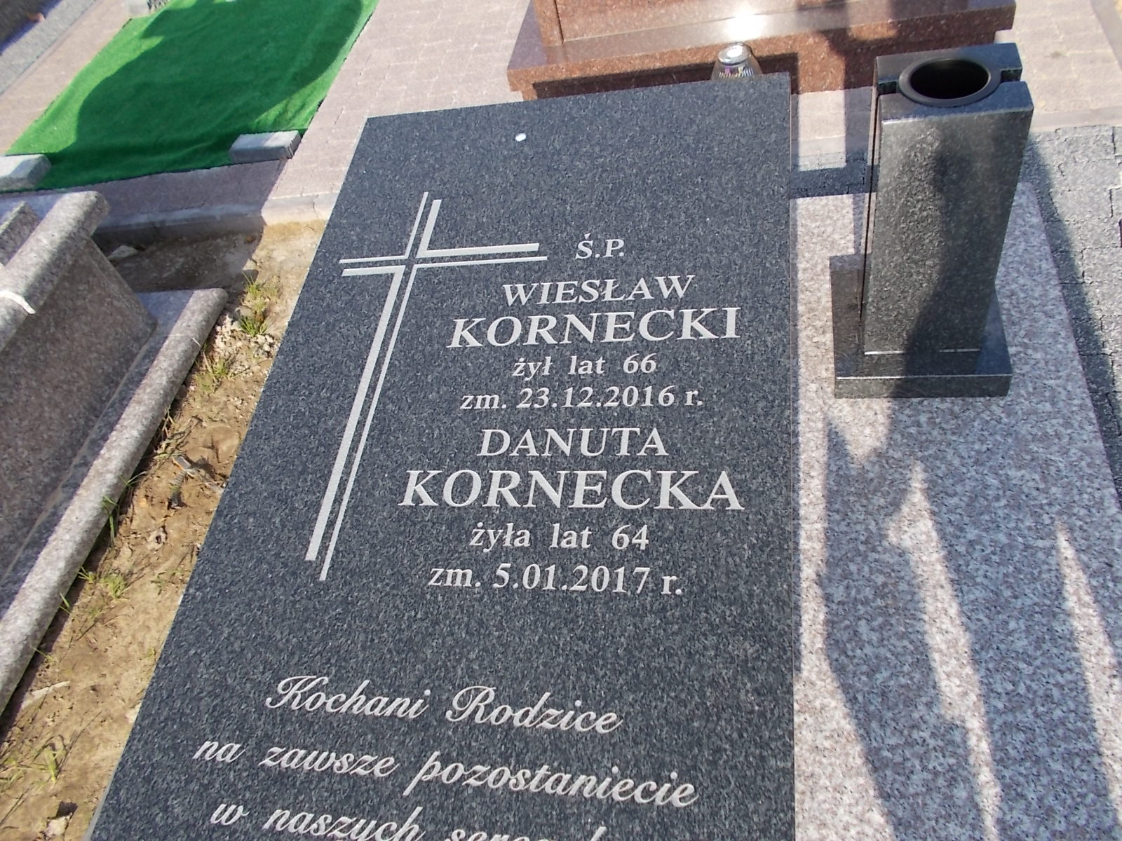 Grób Danuta Kornecka